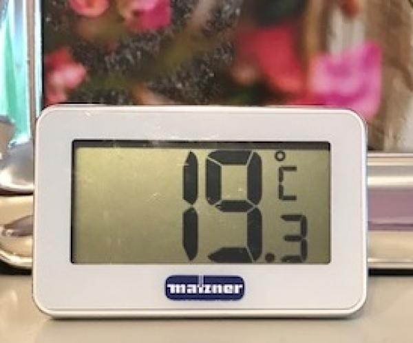 Digitales Thermometer  2028 weiß - gut lesbare Anzeige der Raumtemperatur - kompaktes Gehäuse