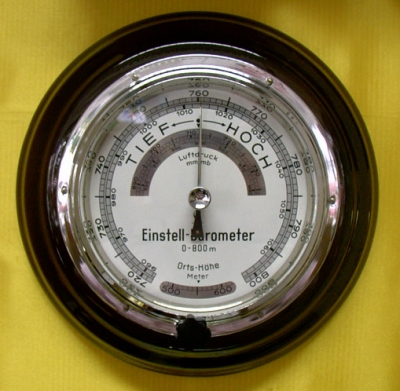 Einstellbarometer von LUFFT - Der Klassiker - Modell 2004 - DAkkS kalibriert