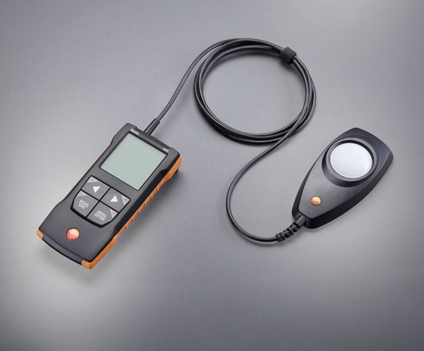 testo 545 App  - Digitales Lux-Messgerät mit App-Anbindung